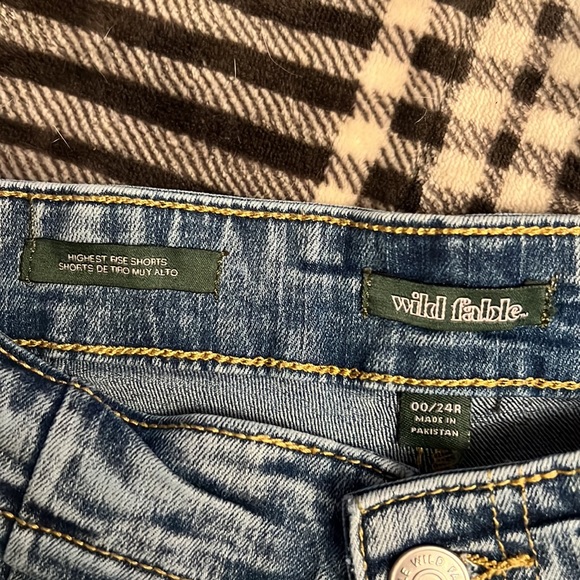 Wild Fable high rise shorts - Picture 3 of 3